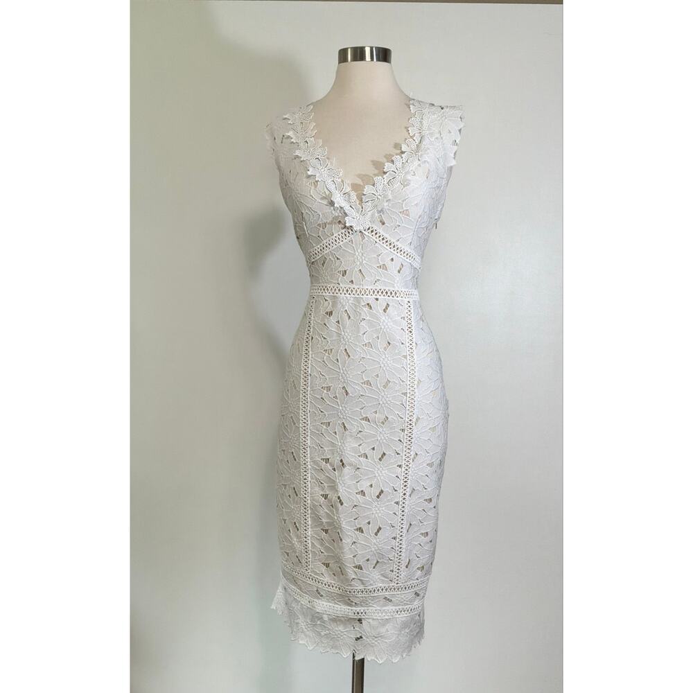 Saylor All-Over-Lace Midi Dress in White Size Large